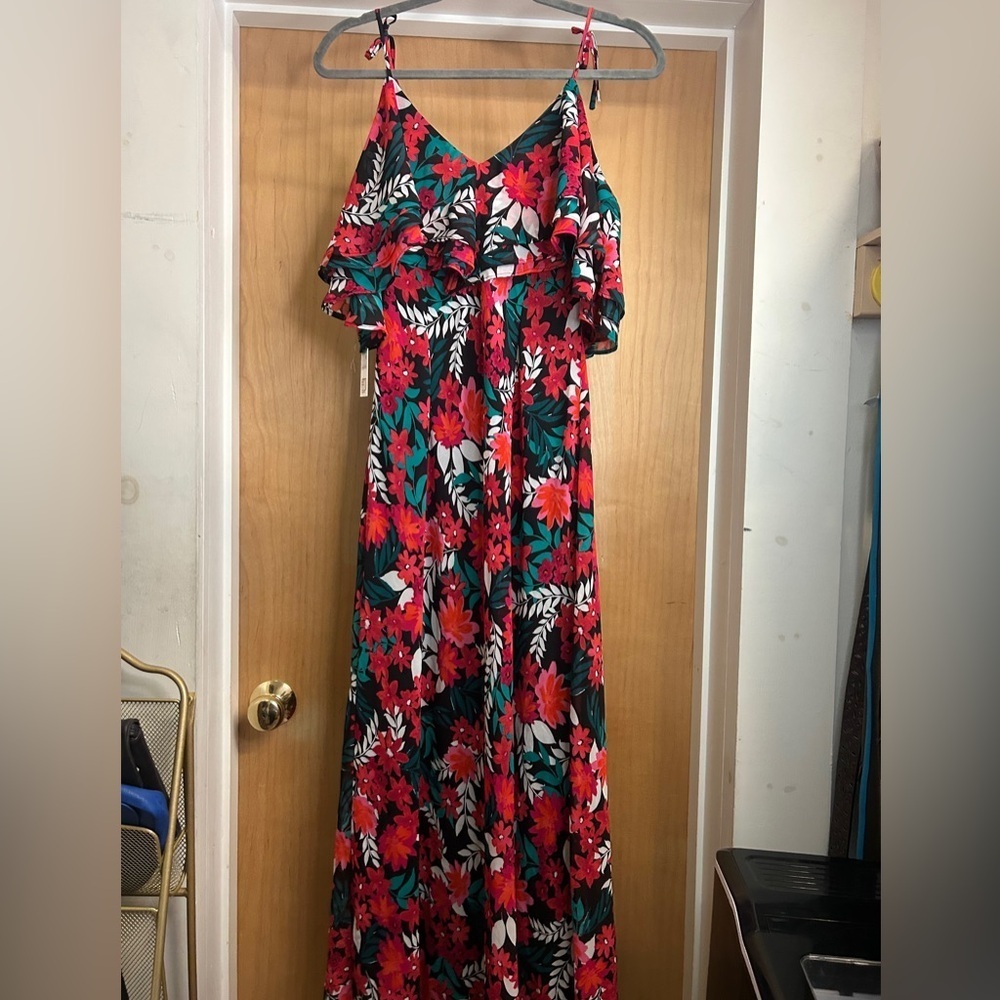 NWT! Calvin Klein Floral Flowy Maxi Dress Spaghetti Straps - size 8 - MSRP $149! - Picture 3 of 5